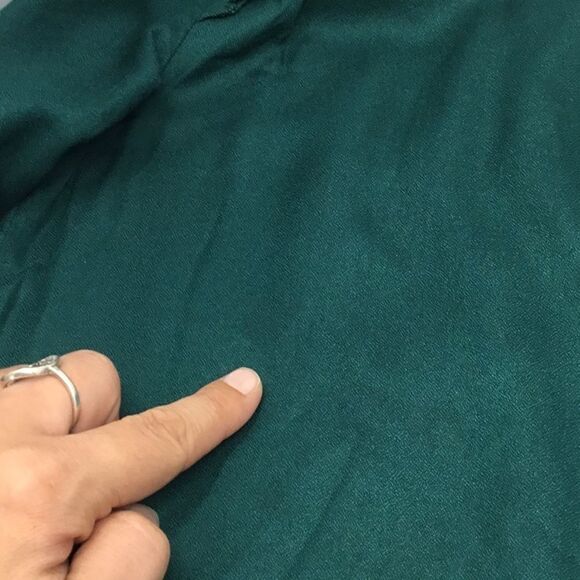 Hinge Ruffle Detail Popover Blouse (B15) - Picture 7 of 8